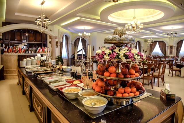 سالن VIP رستوران ارم برای مهمانیهای ویژه شما